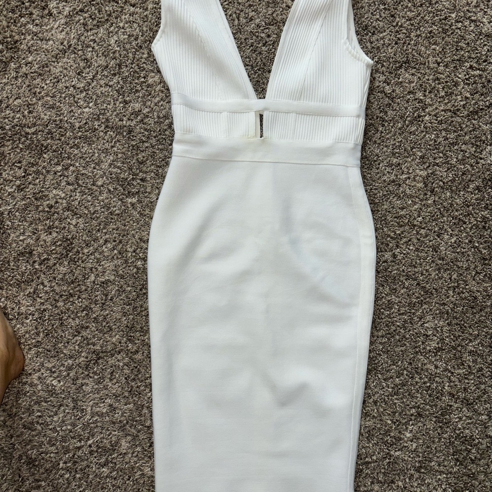 Chic White Backless Dress